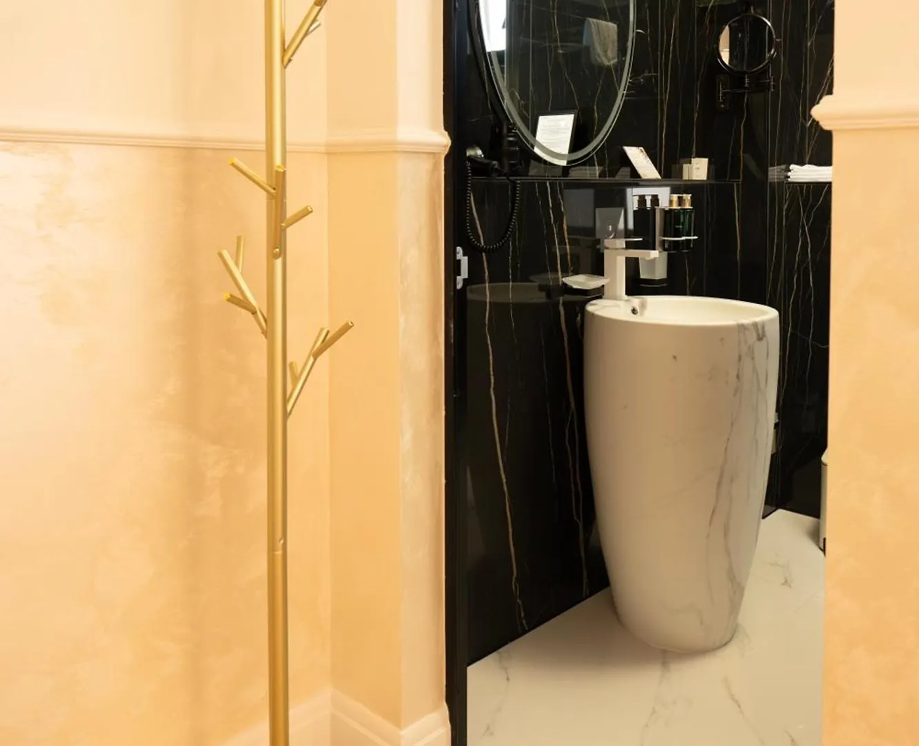 Le Blanc Cotroceni Hotel Bucharest 4*,